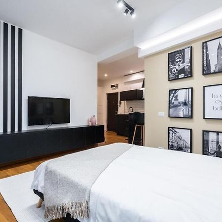 Wonderful Victorie Apartment Boekarest Buitenkant foto