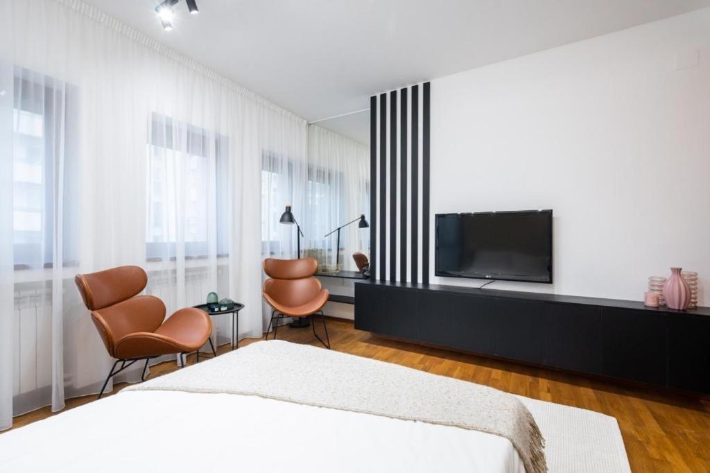Wonderful Victorie Apartment Boekarest Buitenkant foto