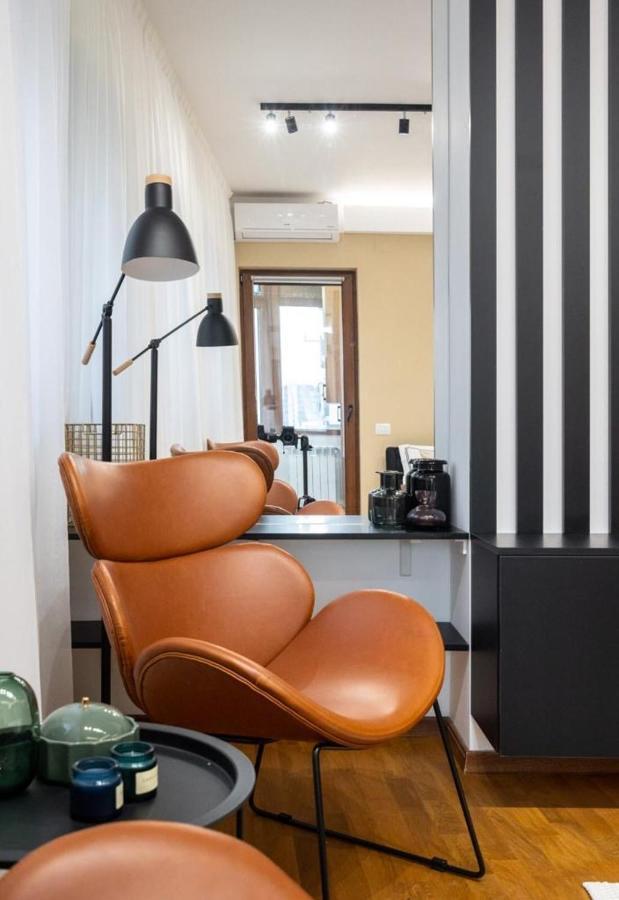 Wonderful Victorie Apartment Boekarest Buitenkant foto