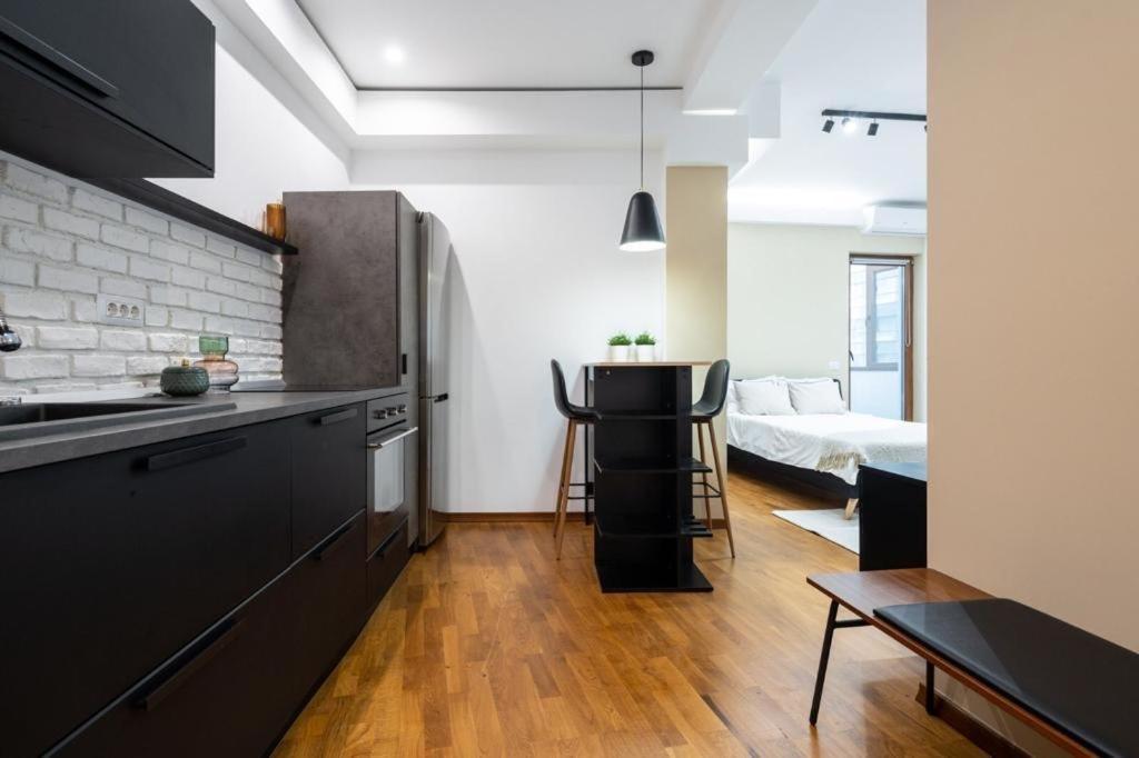 Wonderful Victorie Apartment Boekarest Buitenkant foto