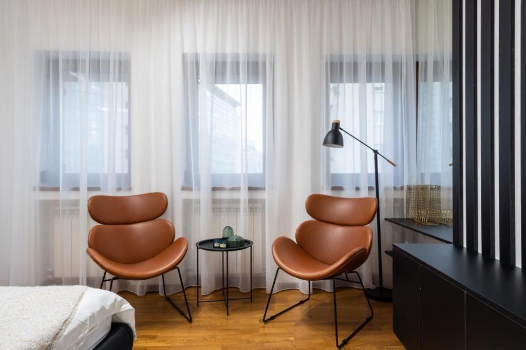 Wonderful Victorie Apartment Boekarest Buitenkant foto