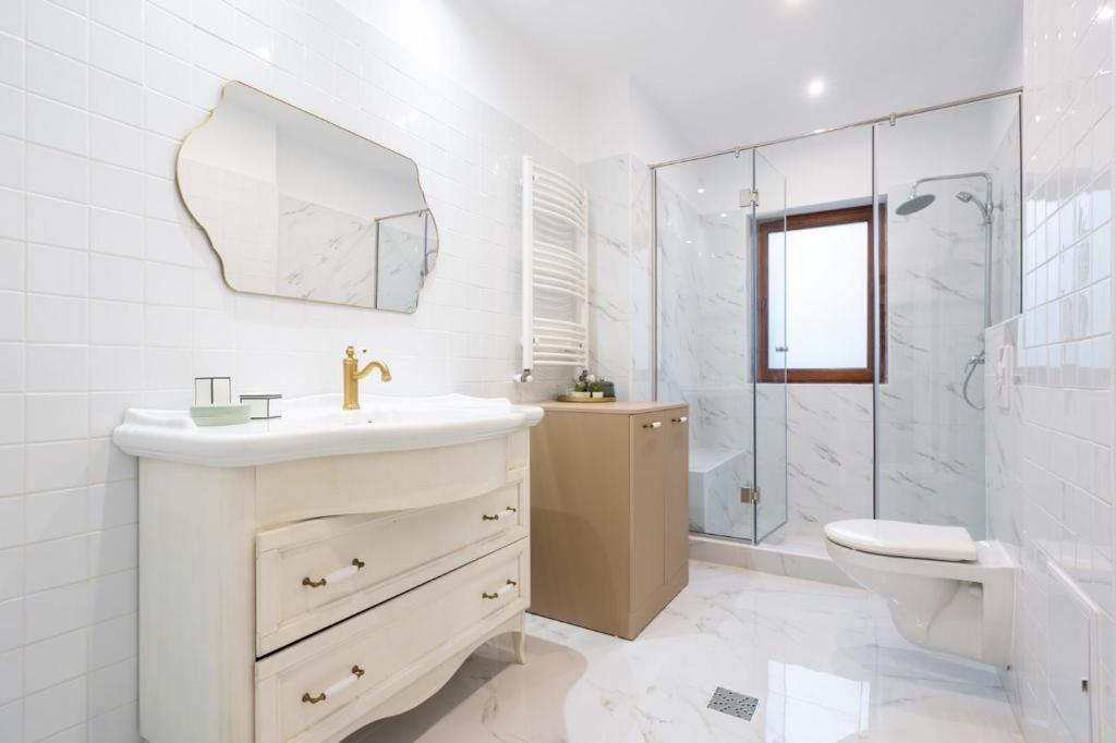 Wonderful Victorie Apartment Boekarest Buitenkant foto